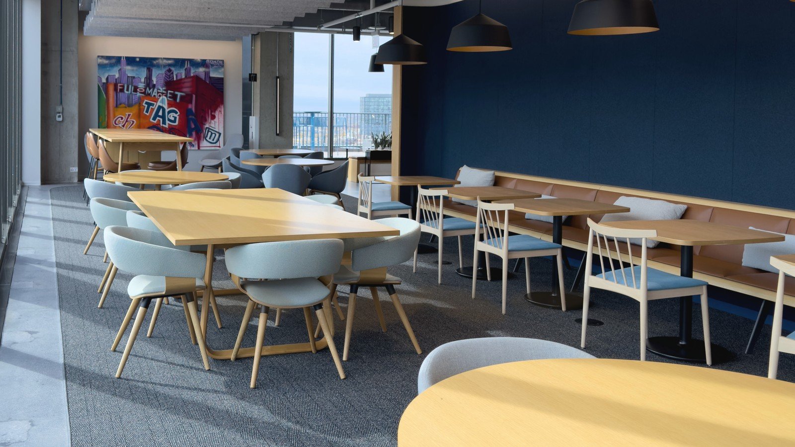 Coworking com sofá usado por muita gente? Higienização sem bloquear áreas comuns